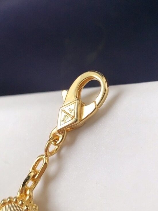 Authentic Women's Van Cleef & Arpels 5 Motif Alhambra Bracelet 18K Gold - Picture 4 of 6